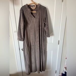 EUC Natori Velour Lounger